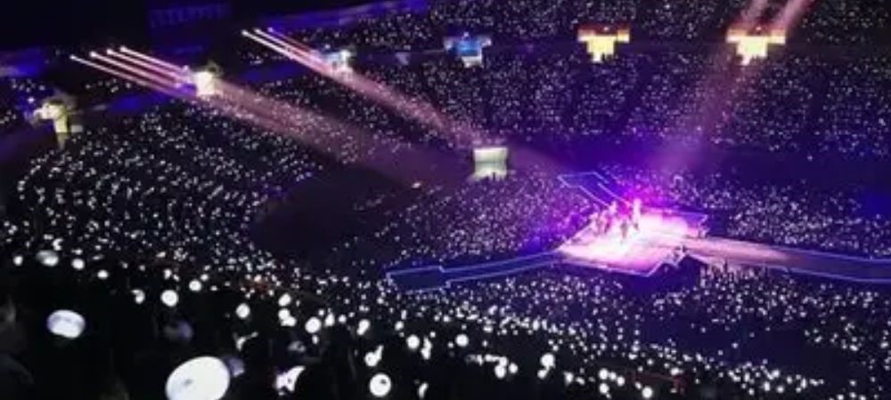 K-Pop Mania: BTS Arirang, Official Light Sticks & Collector Must-Haves