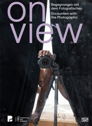 Buy On View (Bilingual edition)