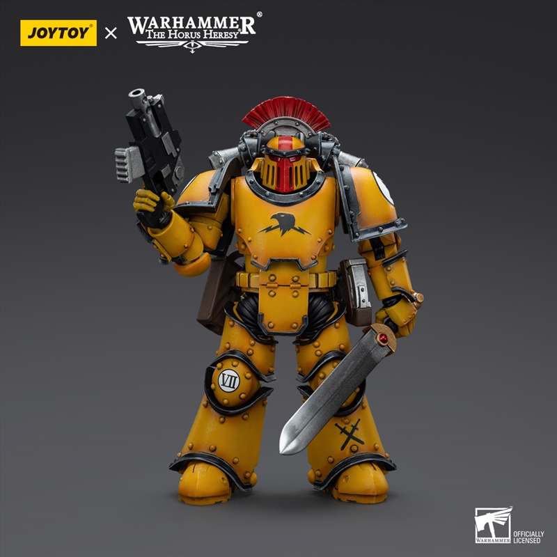 Warhammer Collectibles: 1/18 Scale Imperial Fists Legion MkIII Tactical Squad Legionary with Vexilla/Product Detail/Figurines