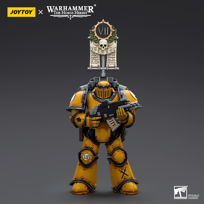 Warhammer Collectibles: 1/18 Scale Imperial Fists Legion MkIII Tactical Squad Sgt with Power Sword/Product Detail/Figurines
