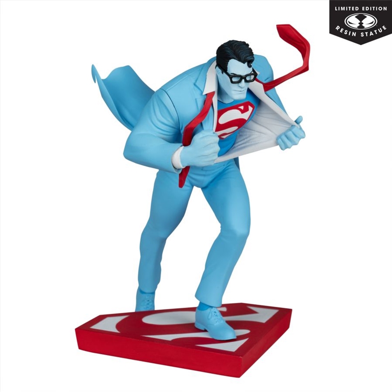 DC Comics - Superman Red & Blue by Clayton Henry Resin Statue/Product Detail/Statues