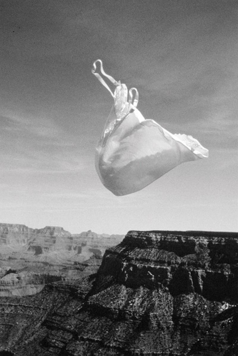 Slippages/Product Detail/Photography