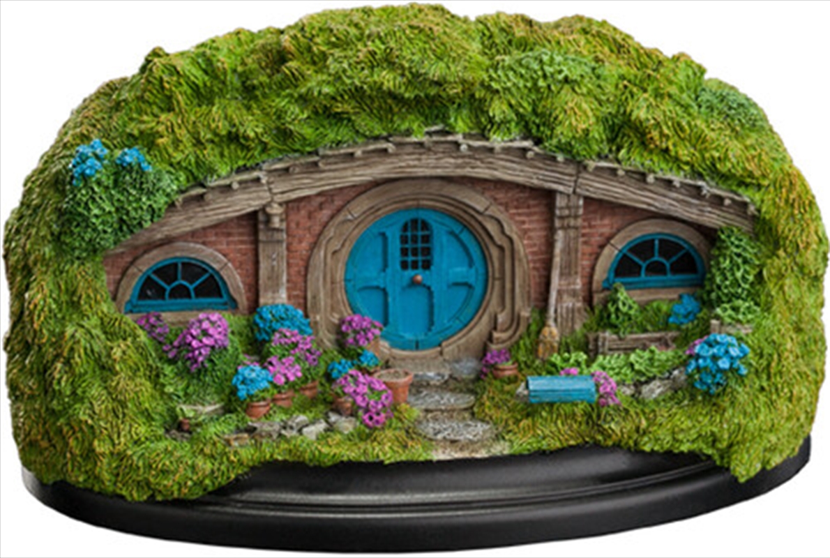 WETA Workshop Polystone - 36 Bagshot Row Hobbit Hole (Blue Door)/Product Detail/Collectables
