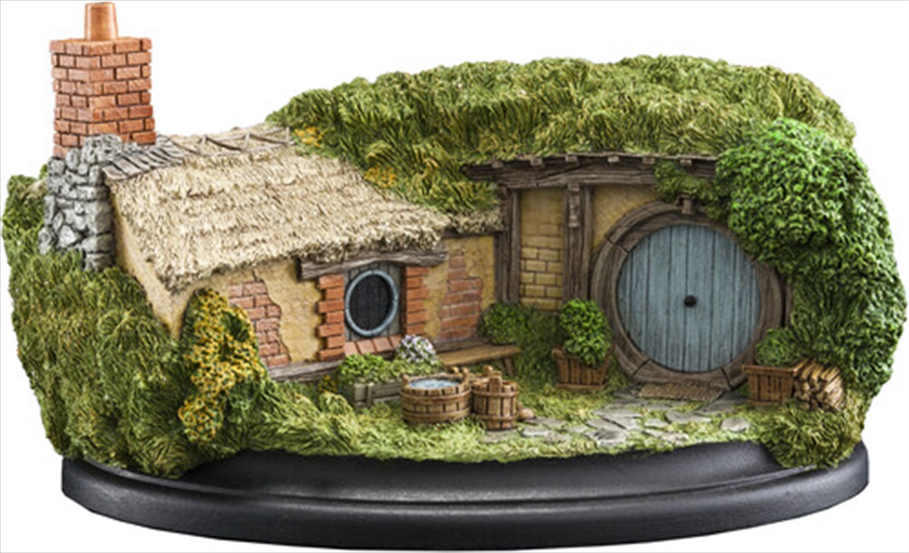 WETA Workshop Polystone - 35 Bagshot Row Hobbit Hole (Grey Door)/Product Detail/Collectables