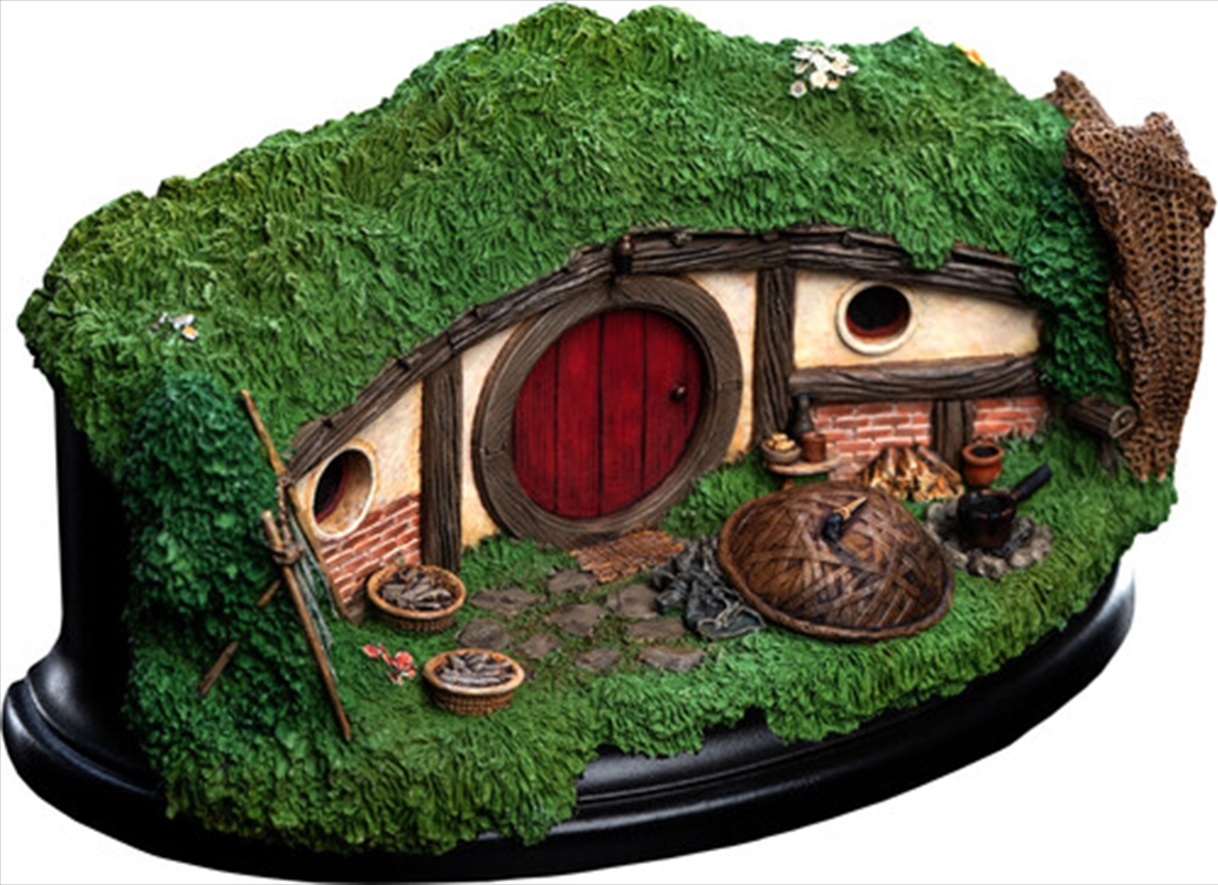 WETA Workshop Polystone - 31 Lakeside Hobbit Hole/Product Detail/Collectables