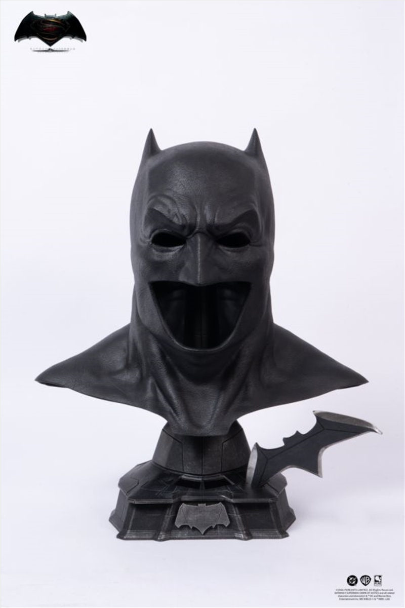 Batman v Superman: Dawn of Justice - Batman Replica Cowl/Product Detail/Replicas