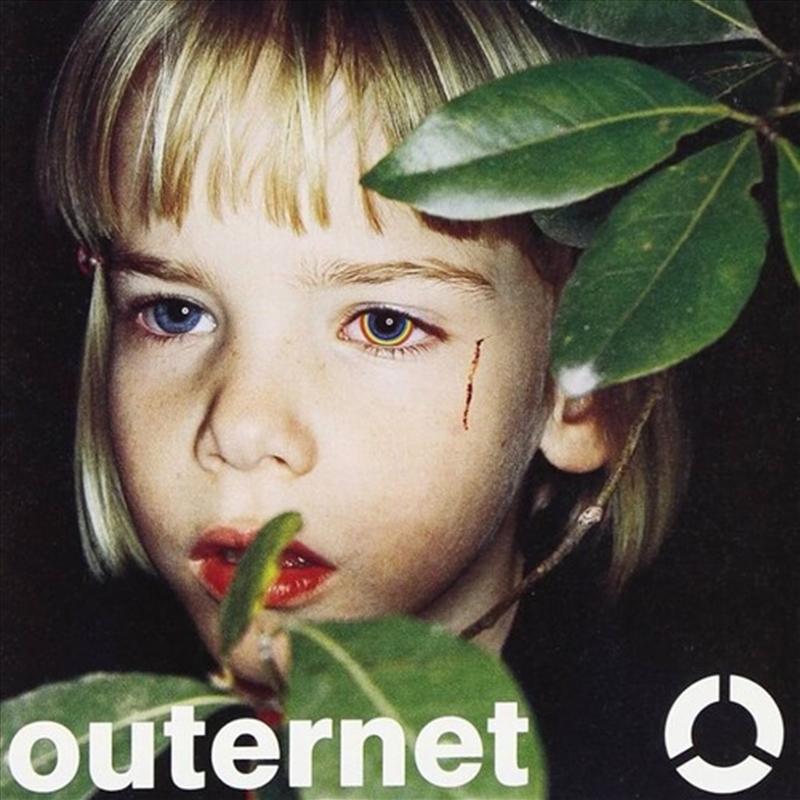 Outernet/Product Detail/World
