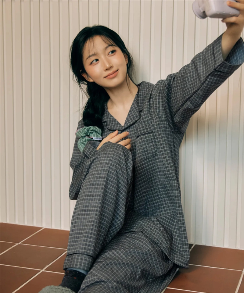 [Nmixx Haewon Pick] Dossy Dust Long-Sleeve Pajamas Set - L/Product Detail/KPOP Merch