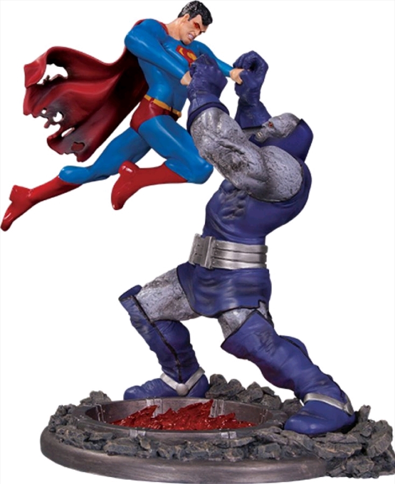 Superman - Superman vs Darkseid 3rd Edition Statue/Product Detail/Statues