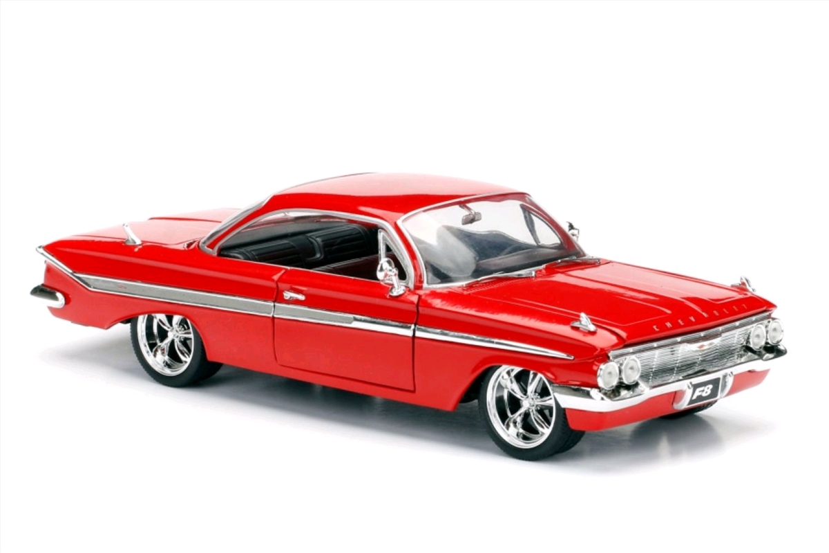 Fast and Furious 8 - Dom's Chevy Impala 1:24 Scale Hollywood Ride/Product Detail/Figurines