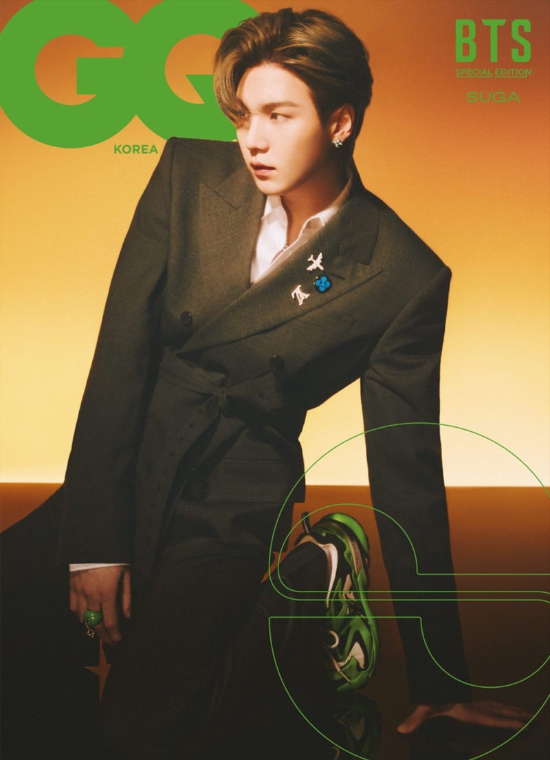 GQ January 2022 Issue - BTS Suga Cover | Books
