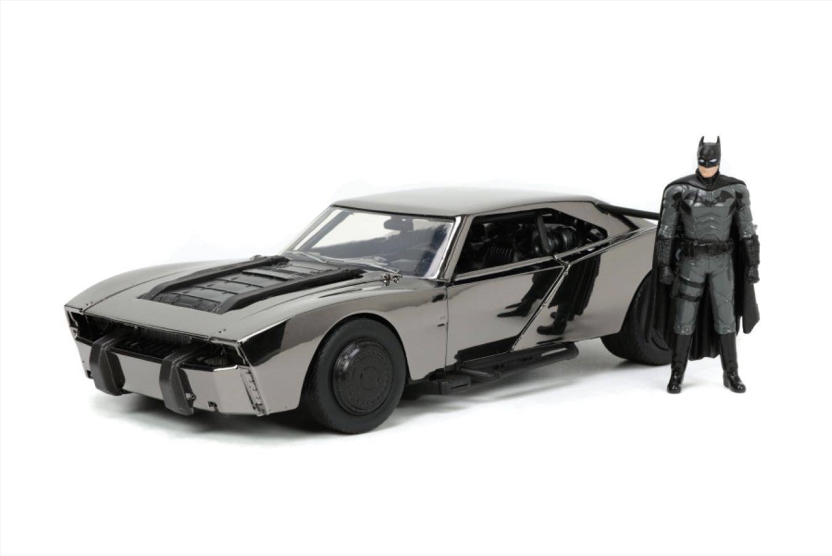 The Batman - Batmobile Chrome Black SDCC 2022 US Exclusive 1:24 Scale with Batman/Product Detail/Figurines