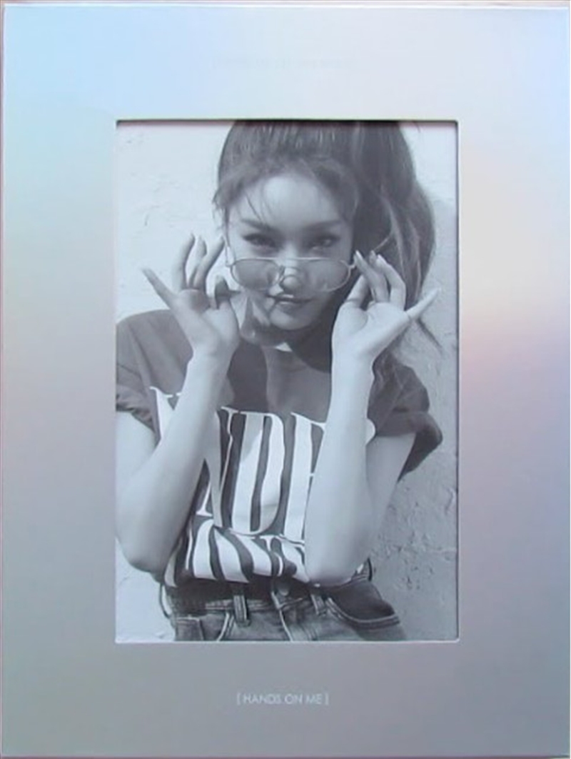 Hands On Me/Product Detail/World