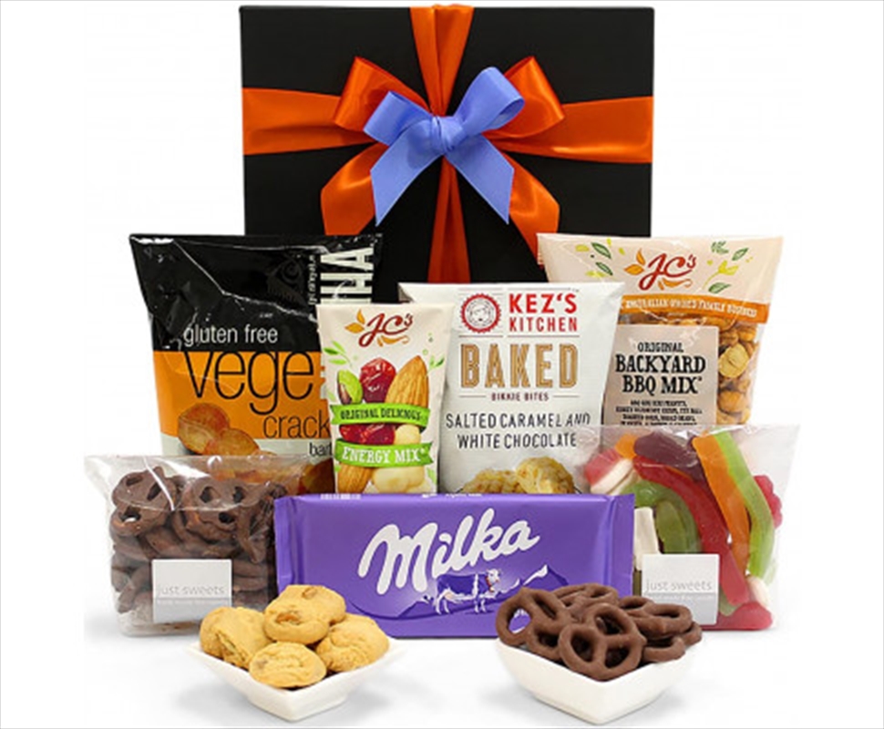 Buy Snack Lover Gift Hamper Online Sanity