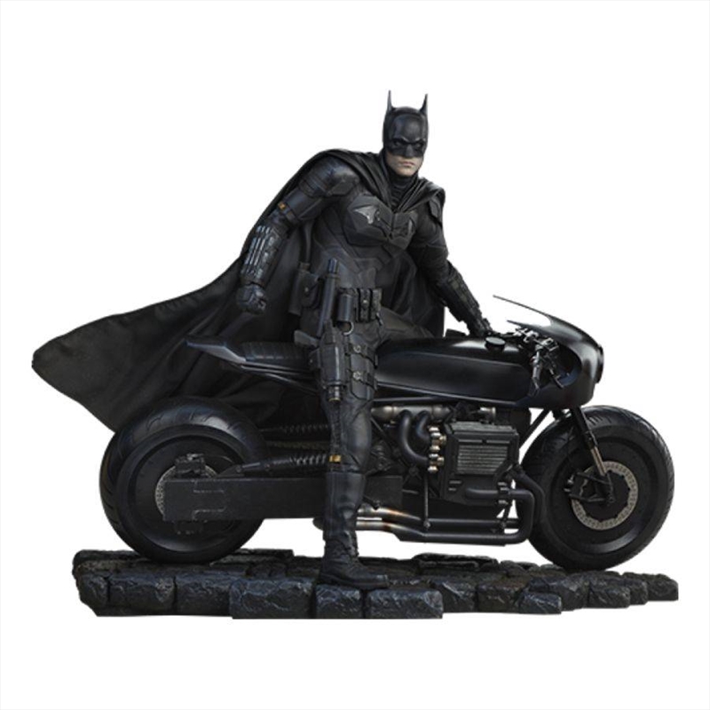 Batman - Batman Premium Format Statue/Product Detail/Statues