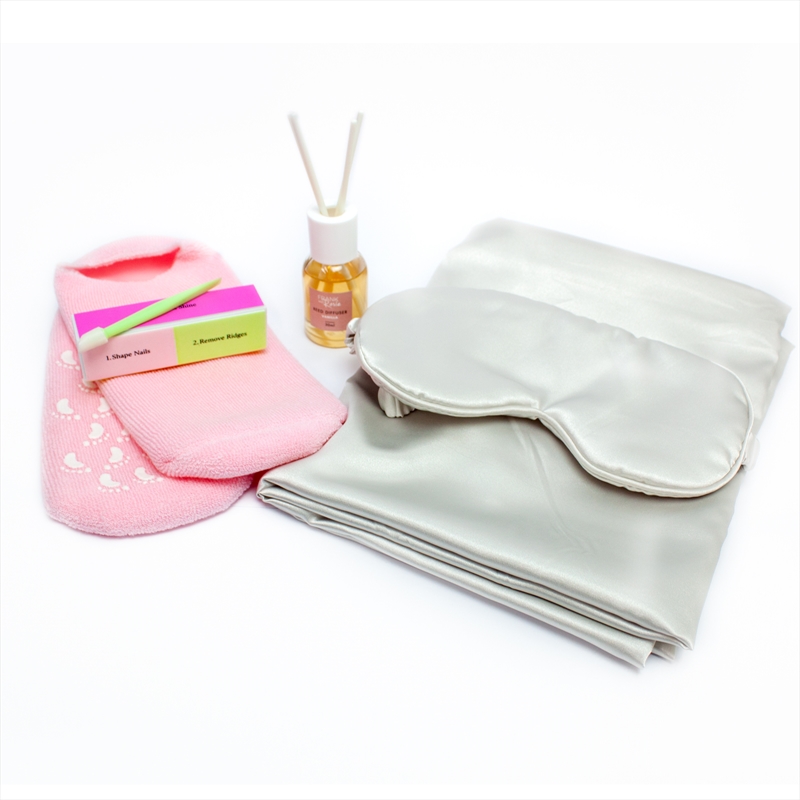 Ultimate Night In Bundle Set (Pillowcase Set, Nail Buffer, Gel Socks, Diffuser)/Product Detail/Homewares